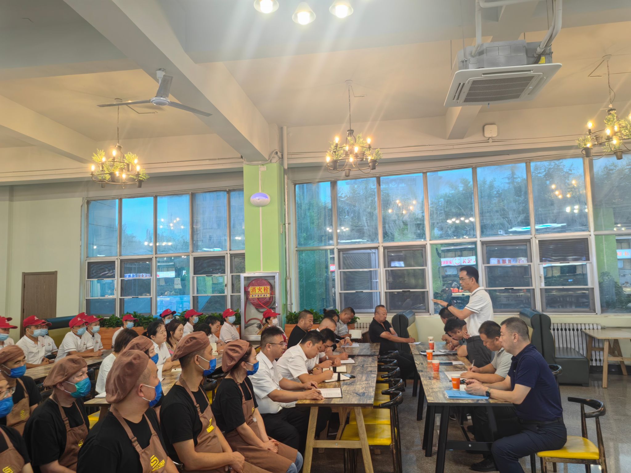 毛龙灿出席2023年秋...