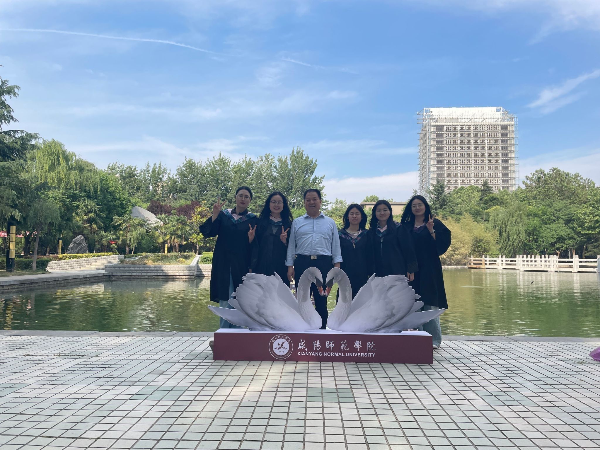 后勤保障处党支部召...